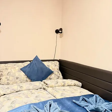 City Centrum Fashionstreet Apartman *