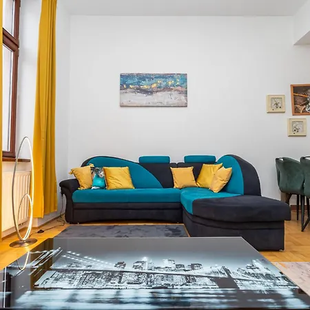 My Gozsdu Historic Passage Apartment *