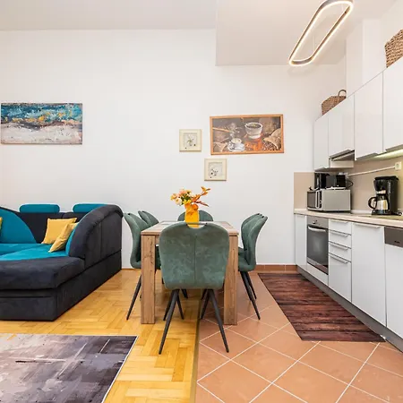 My Gozsdu Historic Passage Apartment