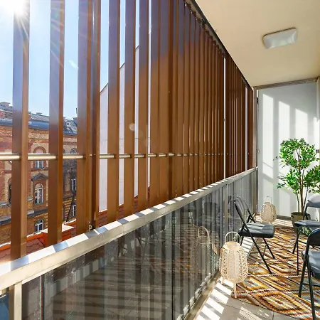 Modern Downtown With A Sunny Terrace Apartment Budapest