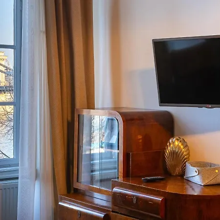 Riverside Two Bedroom Flat By The Chain Bridge Apartment Budapest