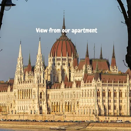 Riverside Two Bedroom Flat By The Chain Bridge Budapešť