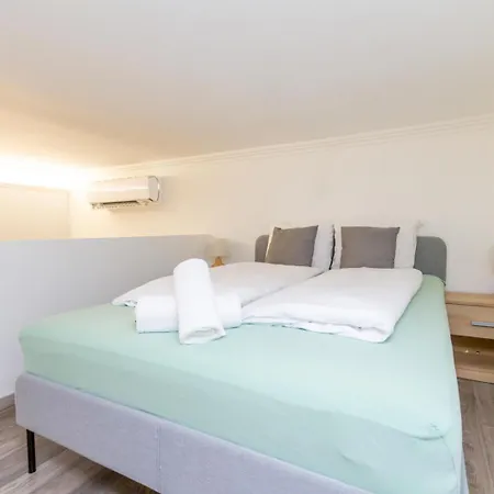 Apartment Galerie Vibes In Josika Street By Nw