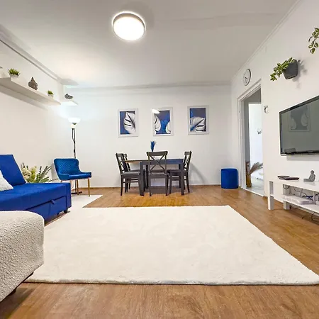 Apartment Panoramic 2br Home-free Parking-ac-top Floor *