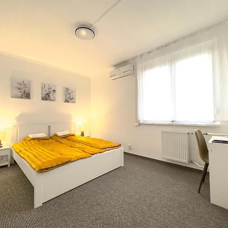 Panoramic 2br Home-free Parking-ac-top Floor Apartment