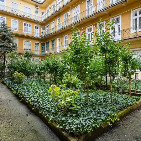 A27- Boutique Apartments, Location By Bqa Budapest