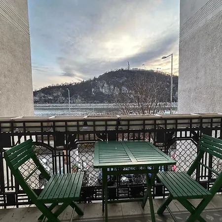 River Ruby * Budapest