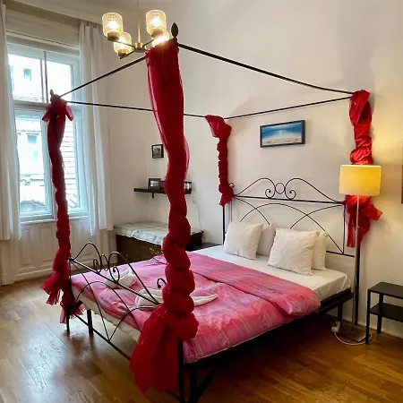 Iza Bella Classic Romantica Spacious 2br *