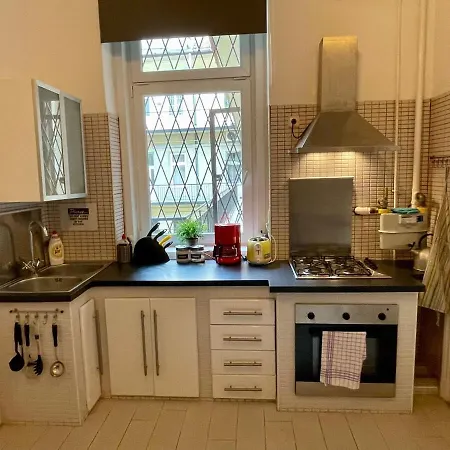 Iza Bella Classic Romantica Spacious 2br Apartment