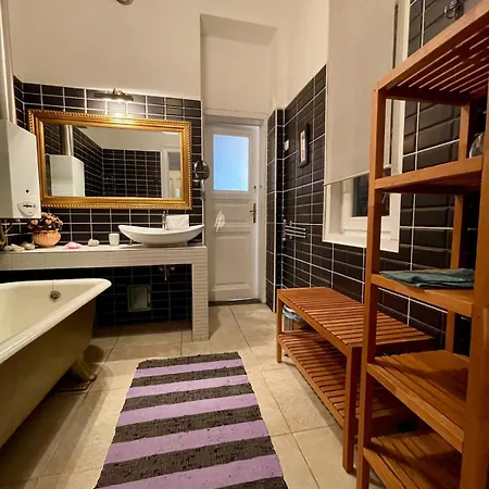 Iza Bella Classic Romantica Spacious 2br * Budapest