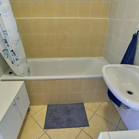 Cozy Quiet With Ac And Parking Budapest