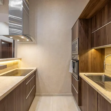 Luxe N' Charm Grand By Prestige Homes Budapest