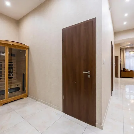 Luxe N' Charm Grand By Prestige Homes Apartment