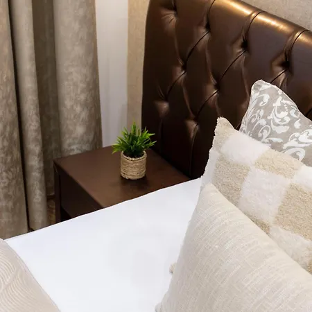 Luxe N' Charm Grand By Prestige Homes Apartment