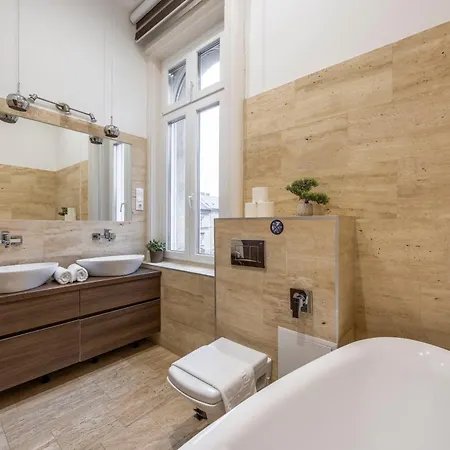 Luxe N' Charm Grand By Prestige Homes Budapest
