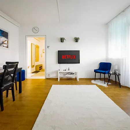 Panoramic 2br Home-free Parking-ac-top Floor Apartment
