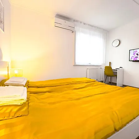 Panoramic 2br Home-free Parking-ac-top Floor Apartment *