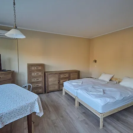 Carolina Budapest