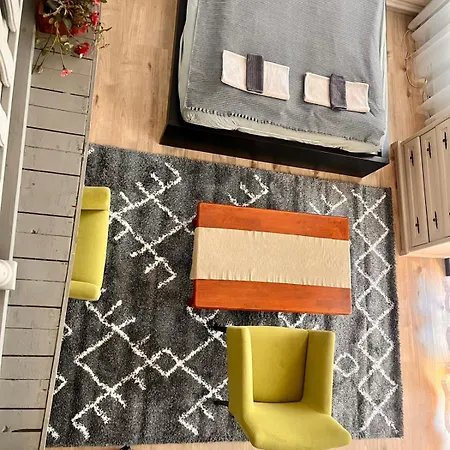 Apartment Kalvaria With Balcony, Free Parking And Ac Budapest