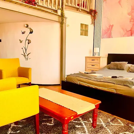 Kalvaria With Balcony, Free Parking And Ac Apartment *