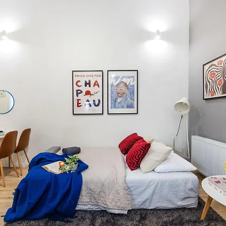 Walk To Opera House - 3br Live In Designer * Budapest