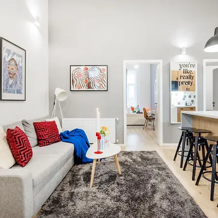 Walk To Opera House - 3br Live In Designer Budapest