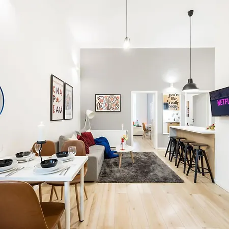 Apartment Walk To Opera House - 3br Live In Designer