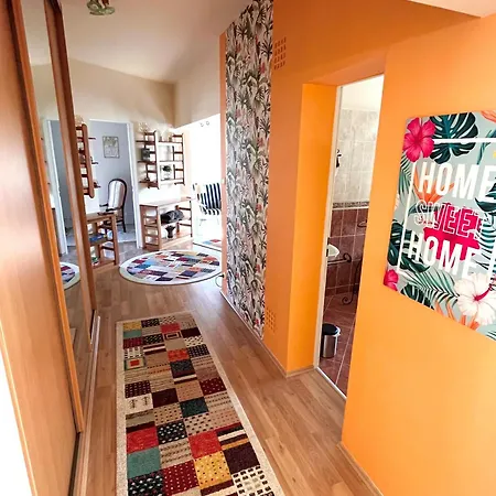 Kiraly Csaladi Apartman- Royal Family #freegarage Budapest