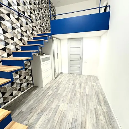 Apartment Nyugati 4 With 3 Bedrooms In The Center