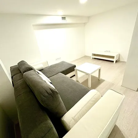 Nyugati 4 With 3 Bedrooms In The Center Budapest