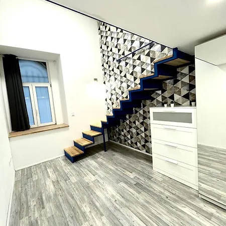Nyugati 4 With 3 Bedrooms In The Center *