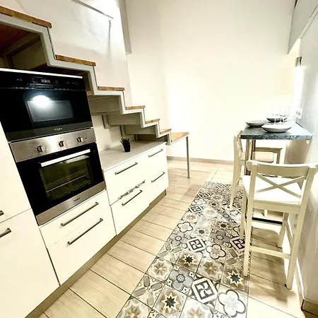 Nyugati 4 With 3 Bedrooms In The Center *