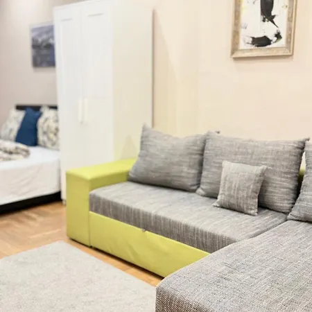 City Centrum Fashionstreet Apartman *