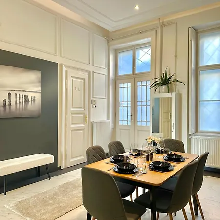 Deluxe 2-bedroom With Sauna And Ac Apartment Budapest