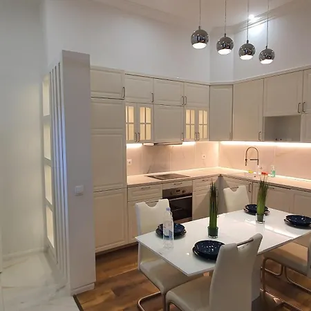 Apartment Elegant Under Buda Castle