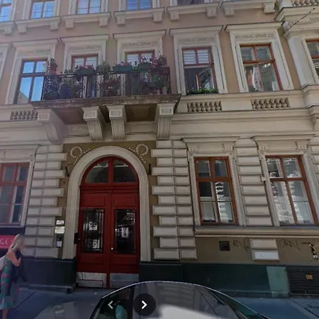 Brhomes Amethyst Retreat Budapest