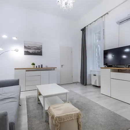A36 Akacfa Apartment *