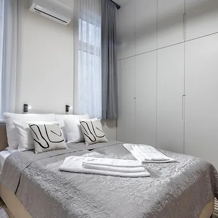 Apartment Elegance *