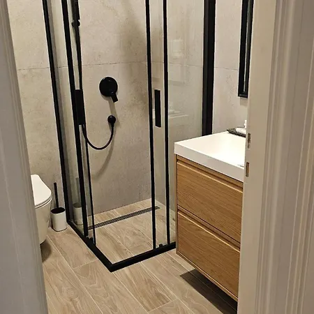 Elegance Apartment *