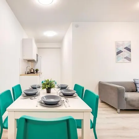 Very - Large And Quiet Apartment *