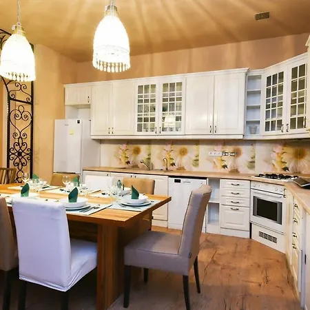 Very Very Spacious New Budapest