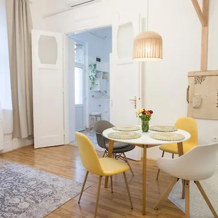 Plan A Apartment *