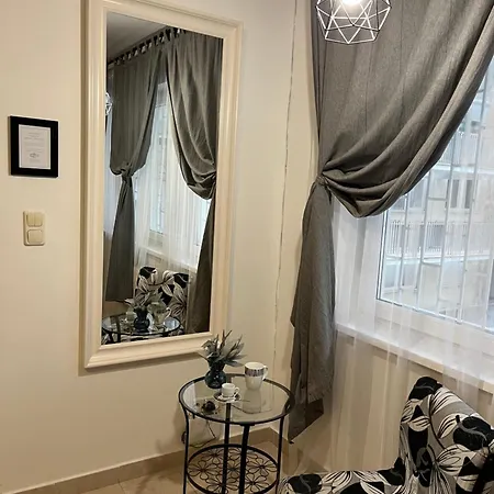 Downtown Rose Garden Whit Garage Opcional Apartment *