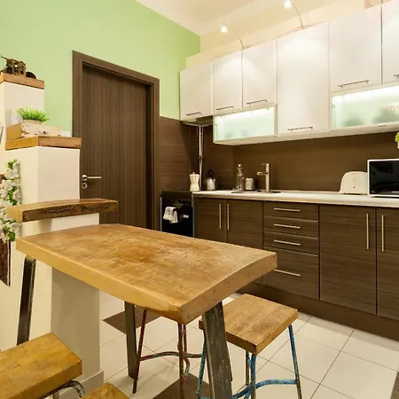 The Center Vintage & Hancrafted Apartment