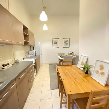 Homestay Sziv - Modern And Comfortable Budapest