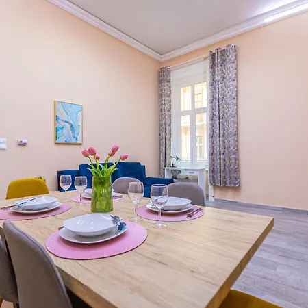 Buda Castle Charming 2 Bedrooms Apartment Budapest