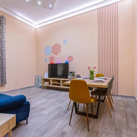 Buda Castle Charming 2 Bedrooms Apartment