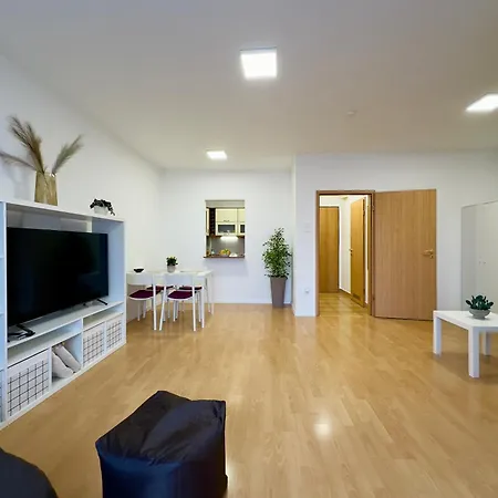 Botanic Nest - Free Parking Apartment Budapest