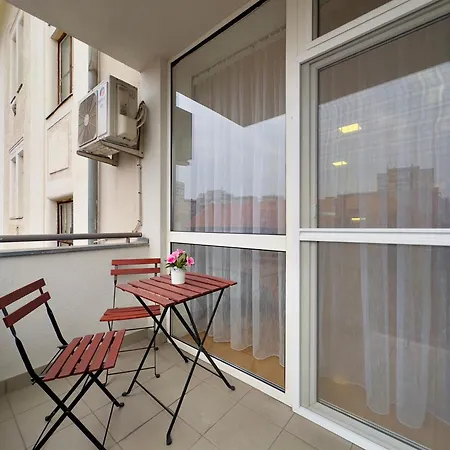 Botanic Nest - Free Parking Apartment