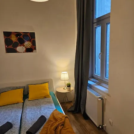 Vibe Hostel *